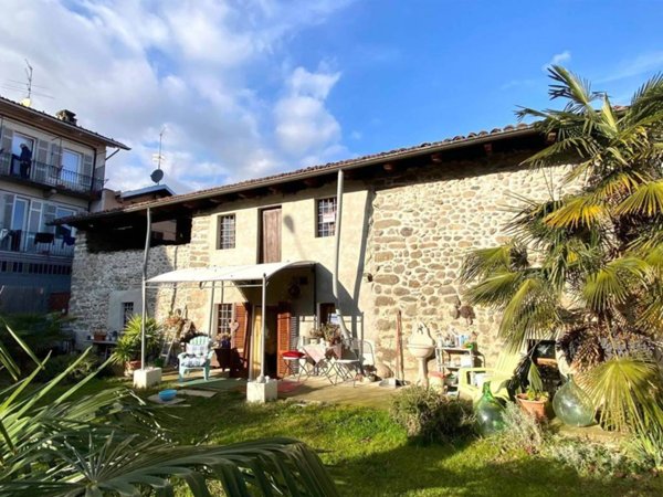 appartamento in vendita a Biella in zona Chiavazza