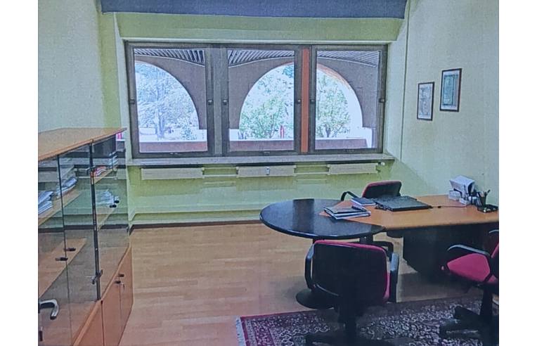 ufficio in vendita a Biella in zona Centro Città