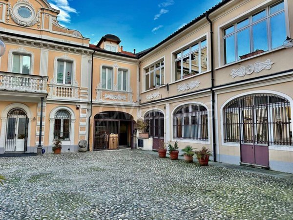 ufficio in vendita a Biella in zona Via Torino