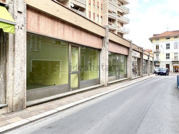 appartamento in vendita a Biella in zona Centro Città