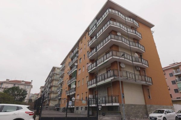 appartamento in vendita a Biella in zona Centro Città