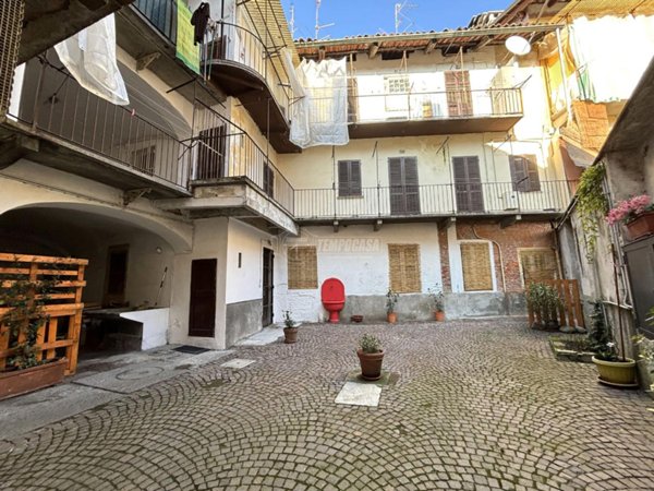 appartamento in vendita a Biella in zona Chiavazza