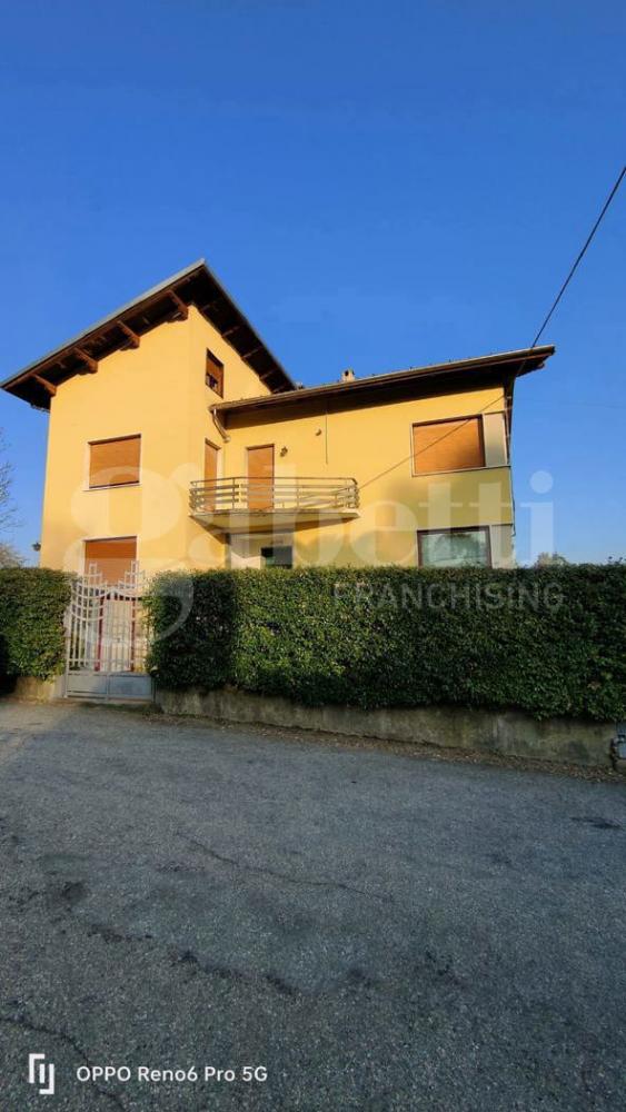 appartamento in vendita a Biella in zona Centro Città
