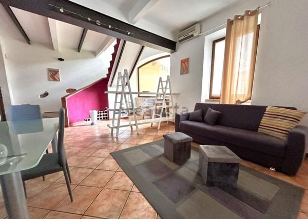casa semindipendente in vendita a Biella in zona Cossila