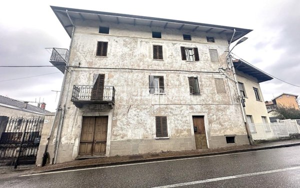 casa indipendente in vendita a Biella in zona Pavignano