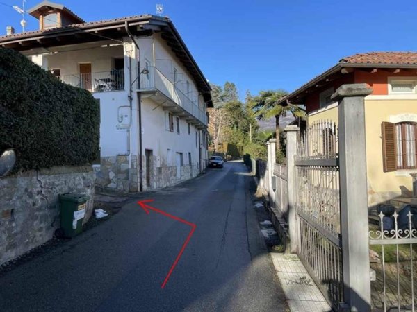 casa indipendente in vendita a Biella in zona Cossila