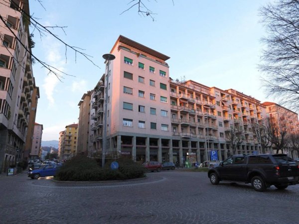 appartamento in vendita a Biella in zona Centro Città