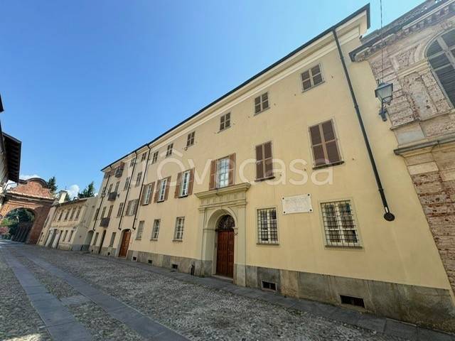 appartamento in vendita a Biella in zona Piazzo