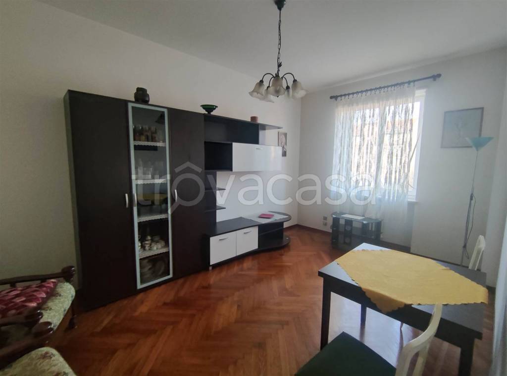 appartamento in vendita a Biella in zona Centro Città