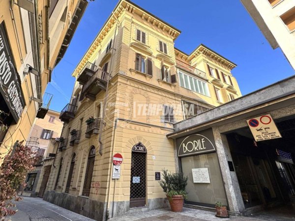 appartamento in vendita a Biella in zona Centro Città