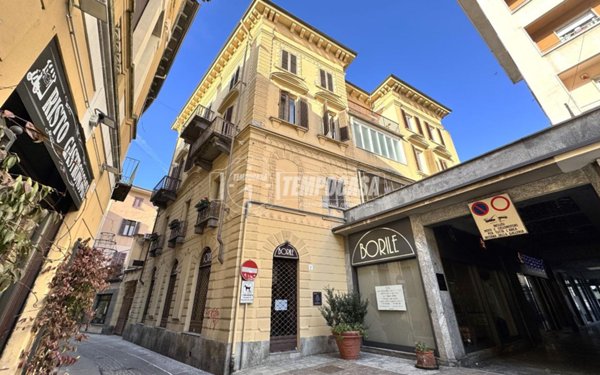 appartamento in vendita a Biella in zona Centro Città