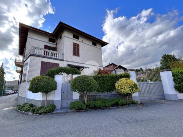 appartamento in vendita a Biella in zona Centro Città