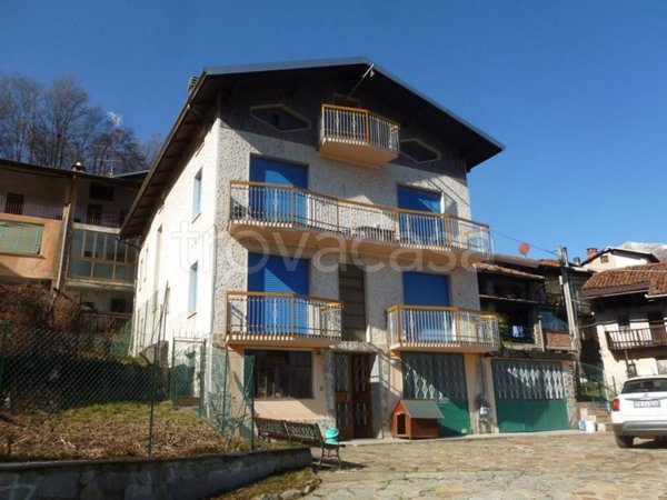 casa indipendente in vendita a Biella in zona Favaro