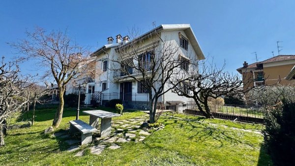 casa indipendente in vendita a Biella in zona Vaglio