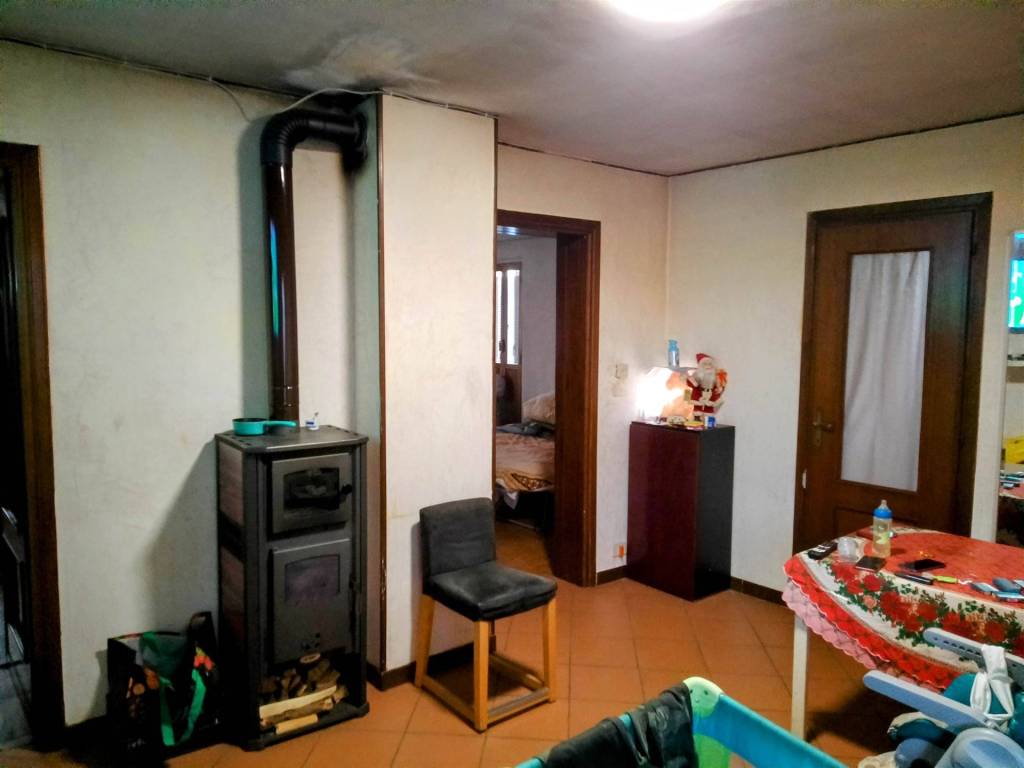 casa indipendente in vendita a Biella in zona Chiavazza