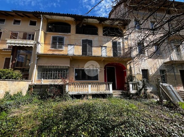 casa semindipendente in vendita a Biella in zona Vandorno