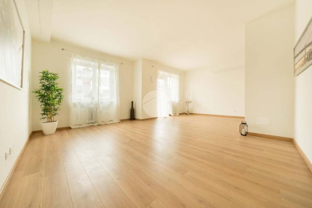 appartamento in vendita a Biella in zona Centro Città
