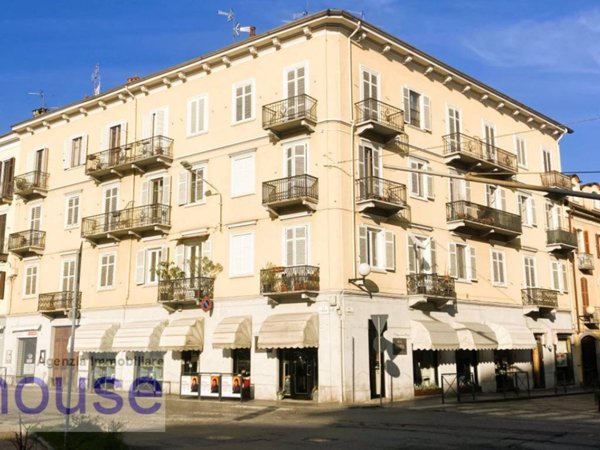 appartamento in vendita a Biella in zona Centro Città