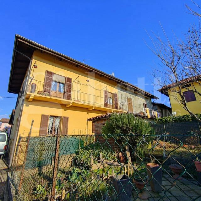 casa indipendente in vendita a Biella in zona Centro Città