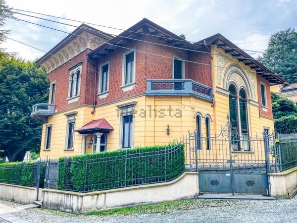 casa indipendente in vendita a Biella