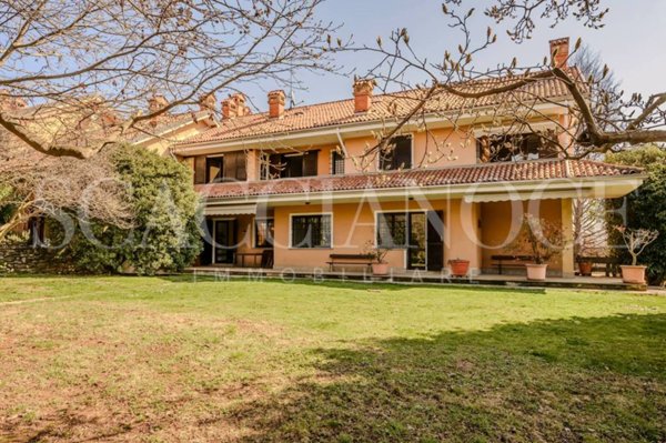 casa indipendente in vendita a Biella in zona Barazzetto