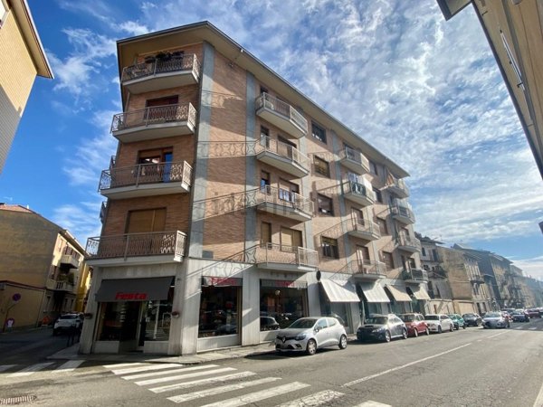 appartamento in vendita a Biella in zona Centro Città