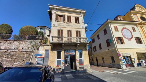 negozio in vendita a Biella in zona Cossila