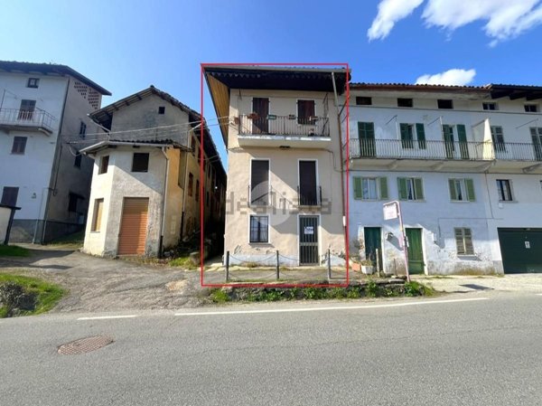 casa semindipendente in vendita a Biella in zona Cossila