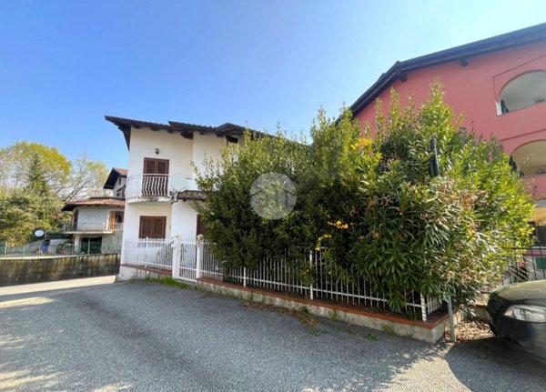 casa semindipendente in vendita a Biella in zona Vandorno
