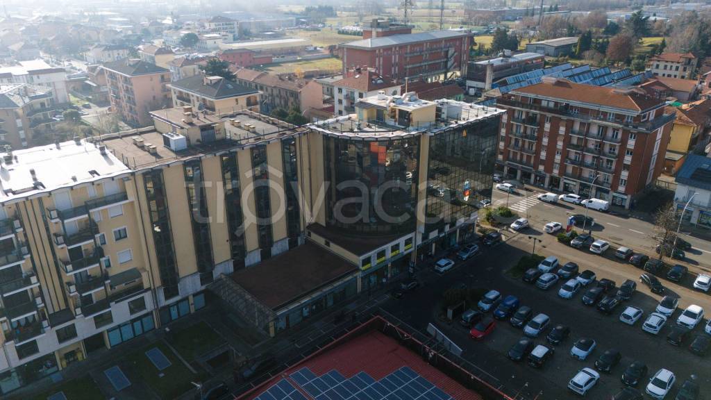 negozio in vendita a Biella in zona Centro Città