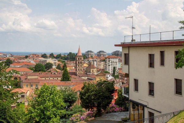 casa indipendente in vendita a Biella