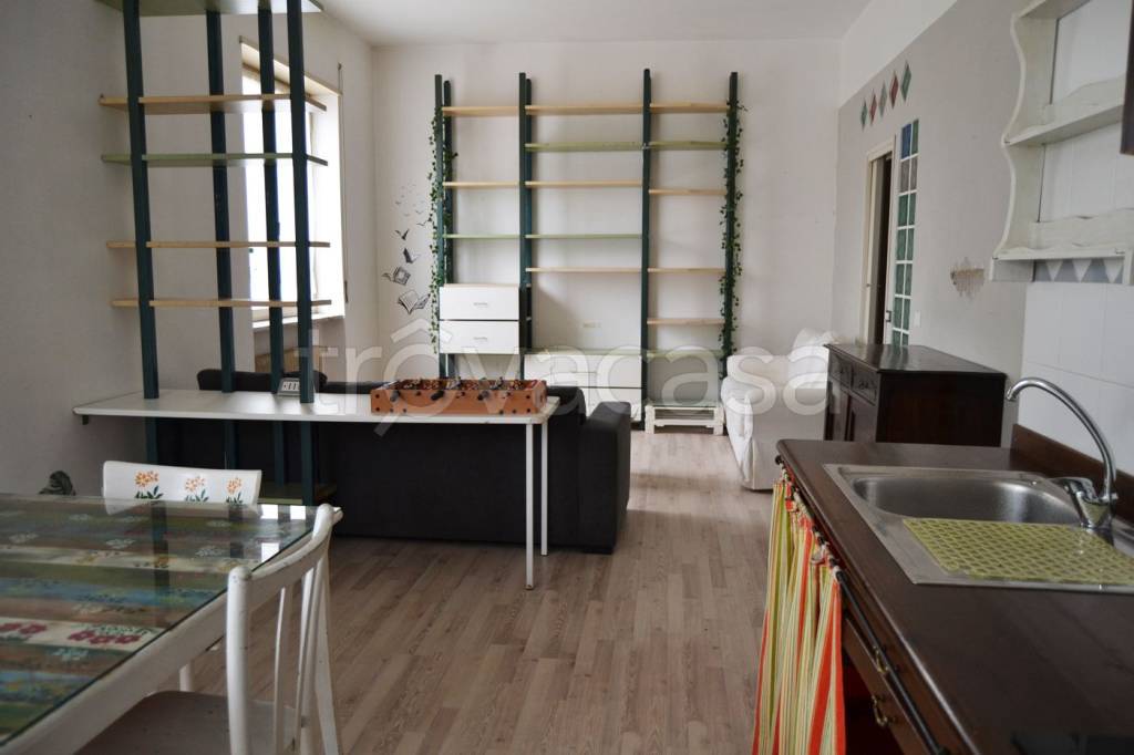 appartamento in vendita a Biella in zona Centro Città