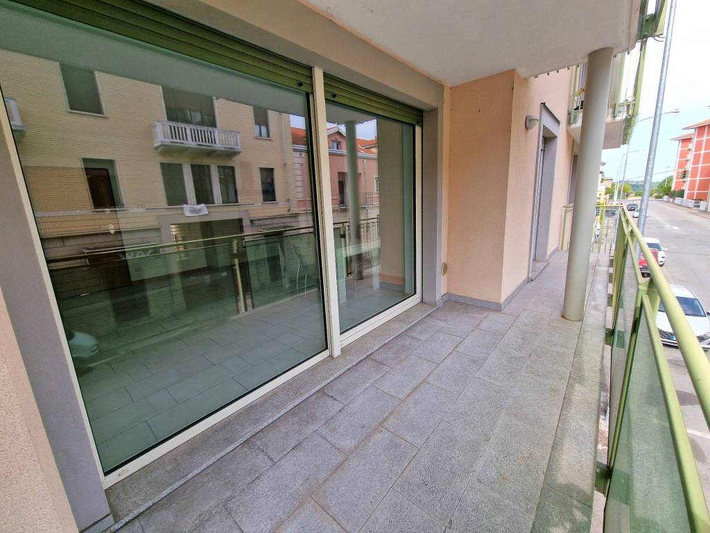 appartamento in vendita a Biella in zona Centro Città