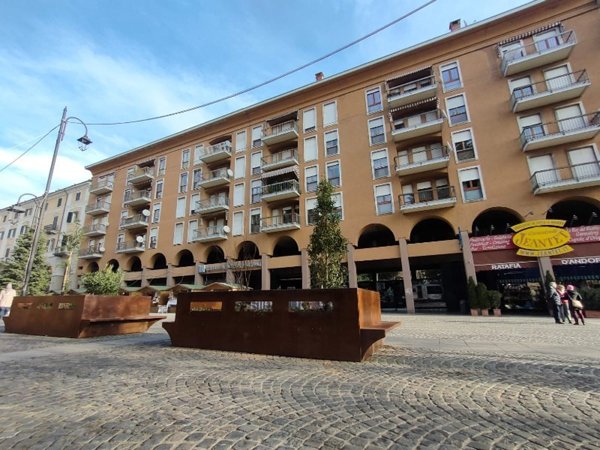 ufficio in vendita a Biella in zona Centro Città