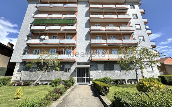appartamento in vendita a Biella in zona Centro Città