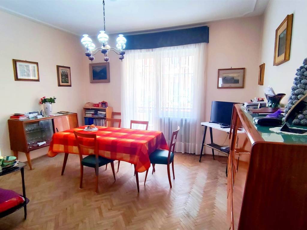 appartamento in vendita a Biella in zona Centro Città