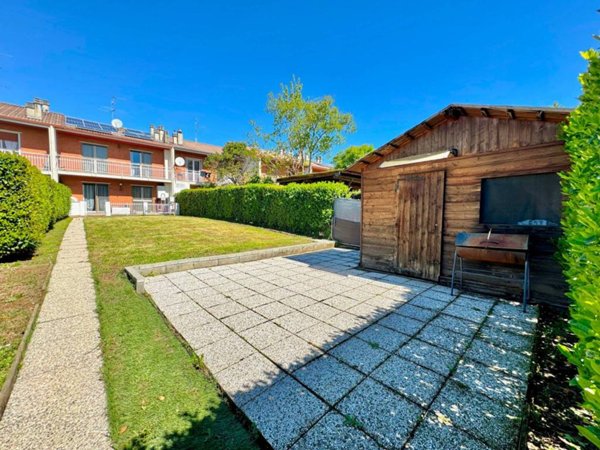 casa indipendente in vendita a Biella