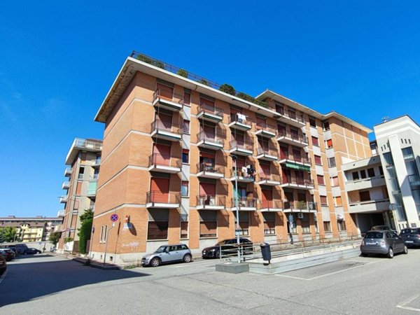 appartamento in vendita a Biella in zona Viale Roma