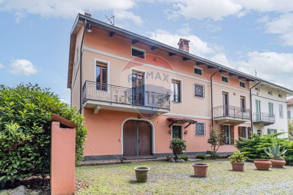 casa indipendente in vendita a Biella