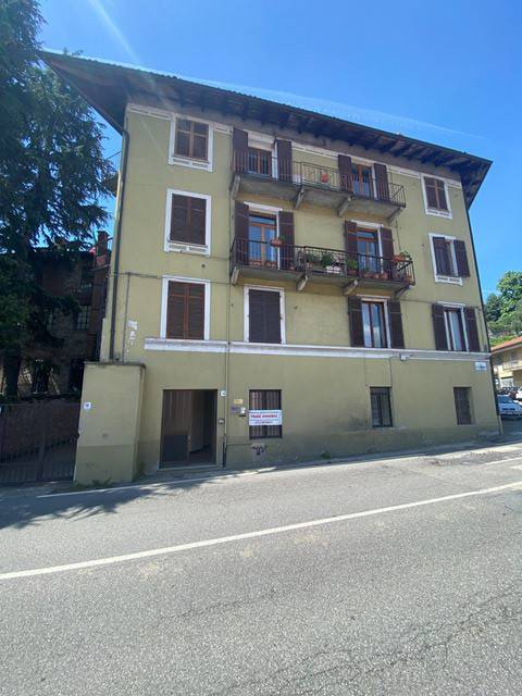 locale commerciale in vendita a Biella in zona Centro Città