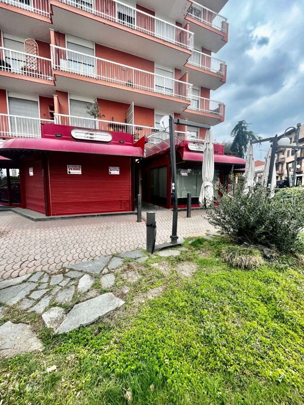 locale commerciale in vendita a Biella