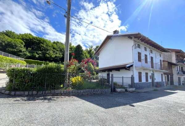 casa indipendente in vendita a Biella in zona Pavignano