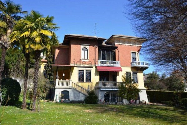 casa indipendente in vendita a Biella