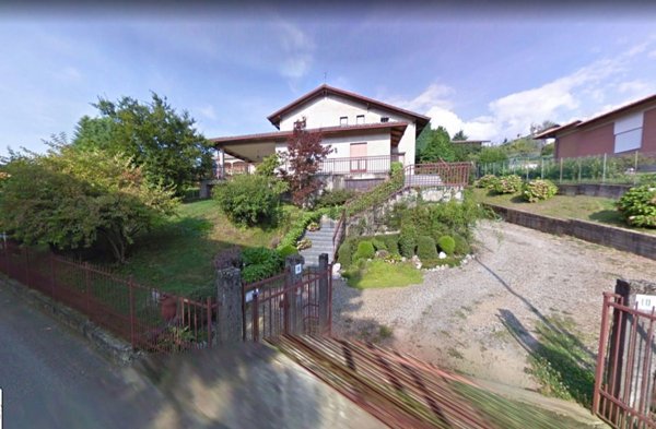 casa indipendente in vendita a Biella in zona Vandorno