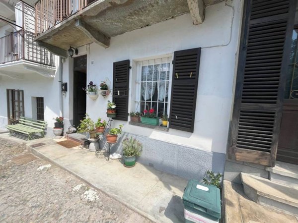 casa indipendente in vendita a Biella in zona Pavignano