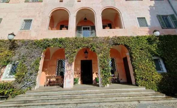 casa indipendente in vendita a Biella in zona Chiavazza