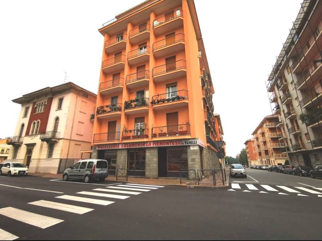 appartamento in vendita a Biella in zona Centro Città