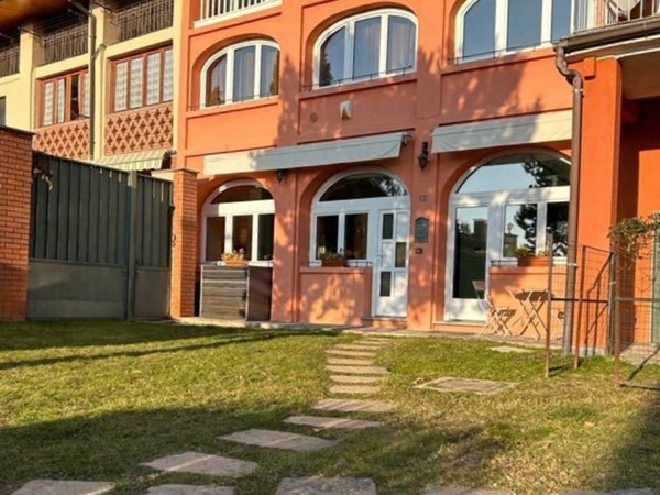 casa indipendente in vendita a Biella in zona Cossila