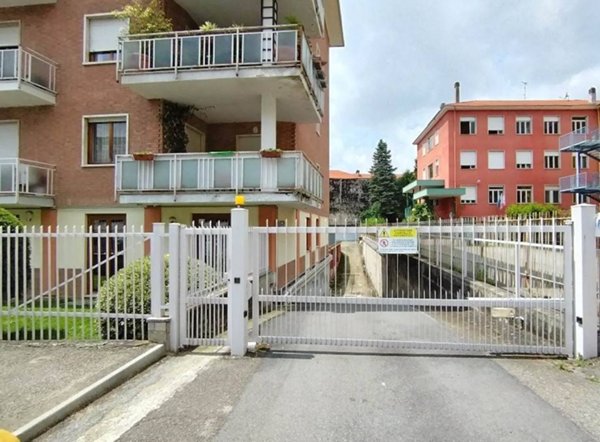 locale commerciale in vendita a Biella in zona Centro Città