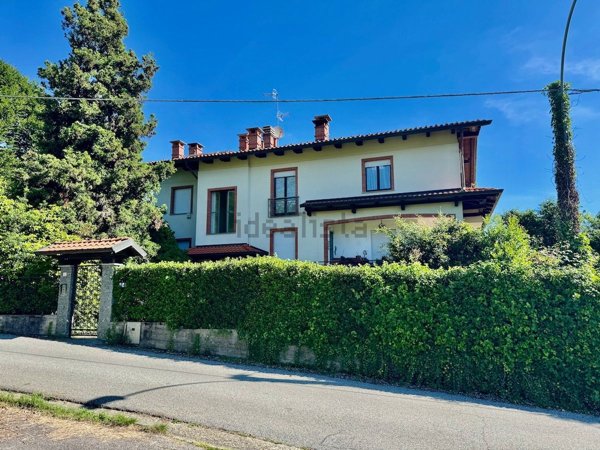 casa indipendente in vendita a Biella in zona Centro Città